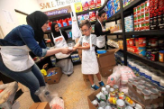 Muslims offer food, social services to community