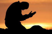 چرا نماز می‌خوانیم، اما هر روز پژمرده‌ایم؟ 