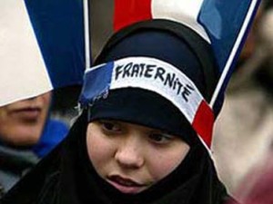 قانون ممنوعیت حجاب در فرانسه با چالش جدید روبرو شد