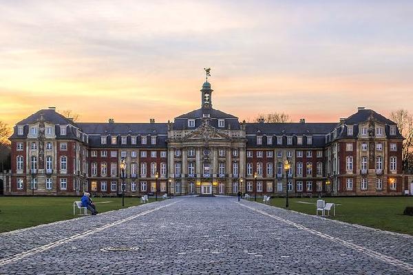جامعات حكومية ألمانية تبادر بانشاء کلیات الشريعة الإسلامیة