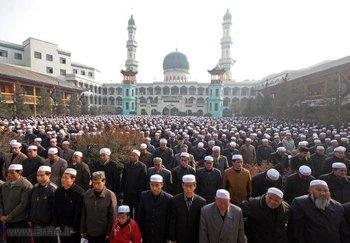 الصين تجبر مسلميها على وضع برامج تجسس في جوالاتهم